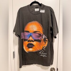 Game Changer - Rihanna Dark Gray Graphic T-shirt Size Large Streetwear Y2K